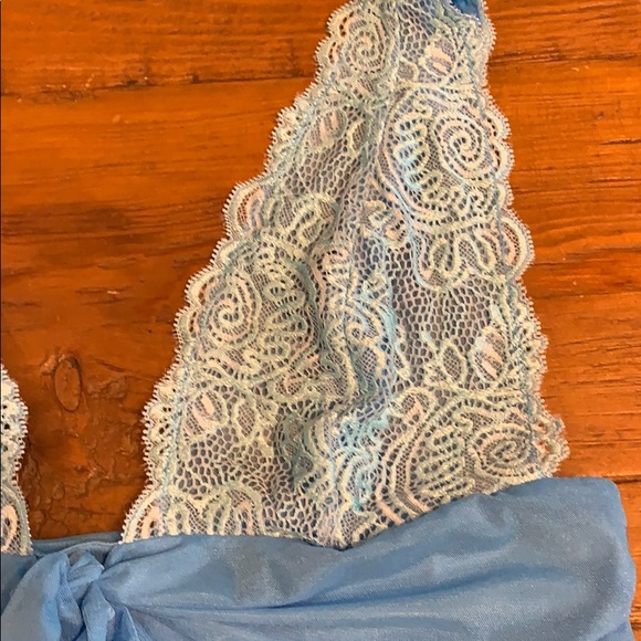 Victoria’s Secret top with two V-strings - Picture 3 of 8